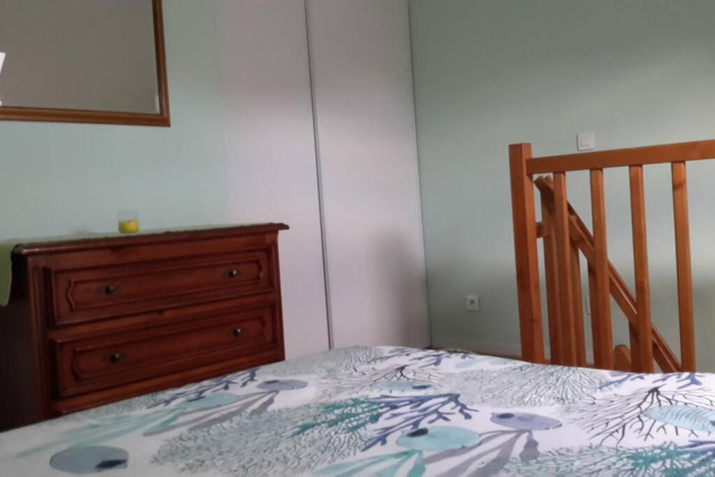 Agreable Logement Dans Petit Village Sud-Essonne Champcueil Exteriör bild