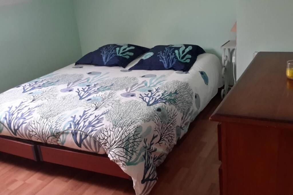 Agreable Logement Dans Petit Village Sud-Essonne Champcueil Exteriör bild