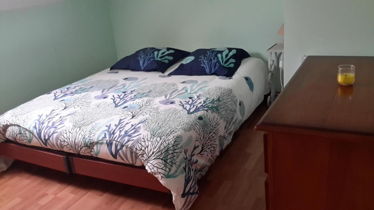 Agreable Logement Dans Petit Village Sud-Essonne Champcueil Exteriör bild